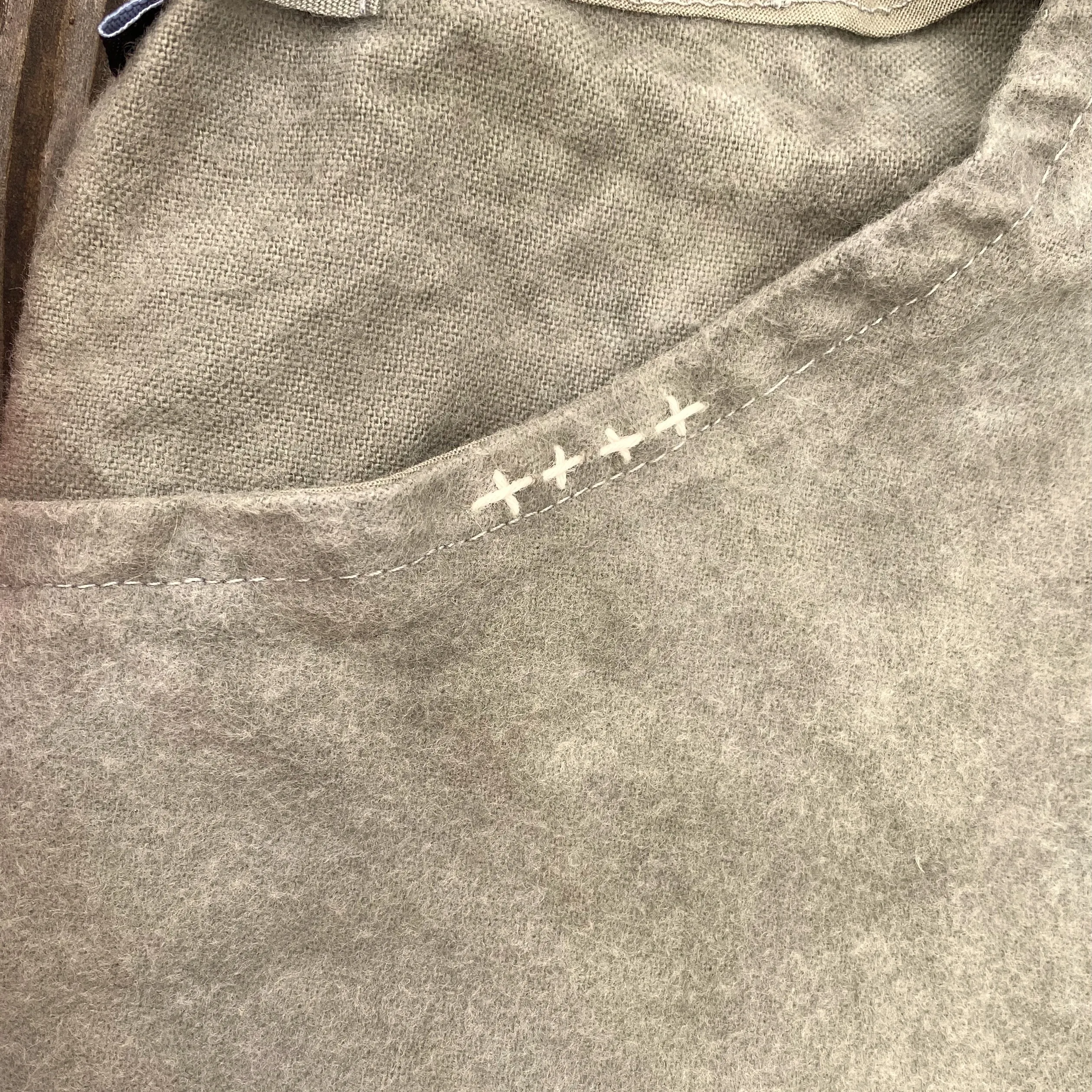 Allyn Boxy Tee: Sustainable Warmth & Effortless Style in Olive Green